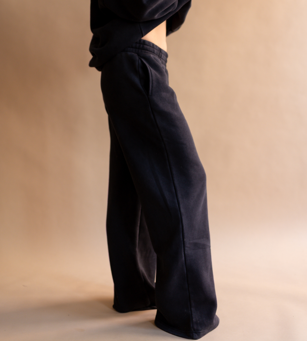 Off-Duty Straight Leg Fleece Sweatpant